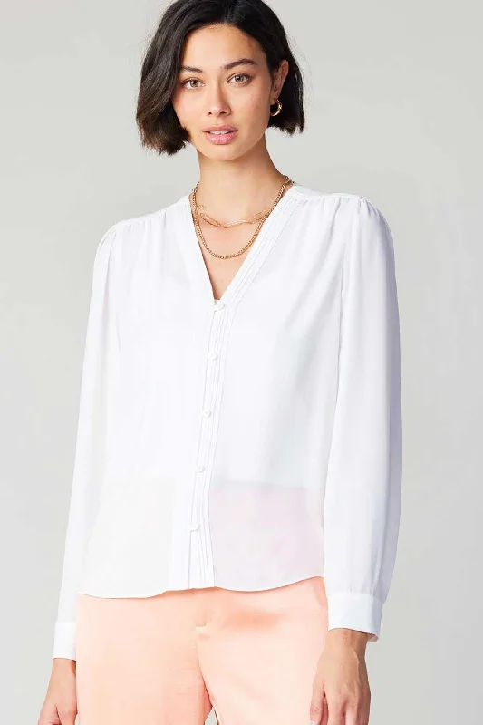 Performance ShirtsPLEATED PLACKET BLOUSE